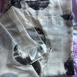 NWT✨- H&M Black and Cream Patterned Scarf